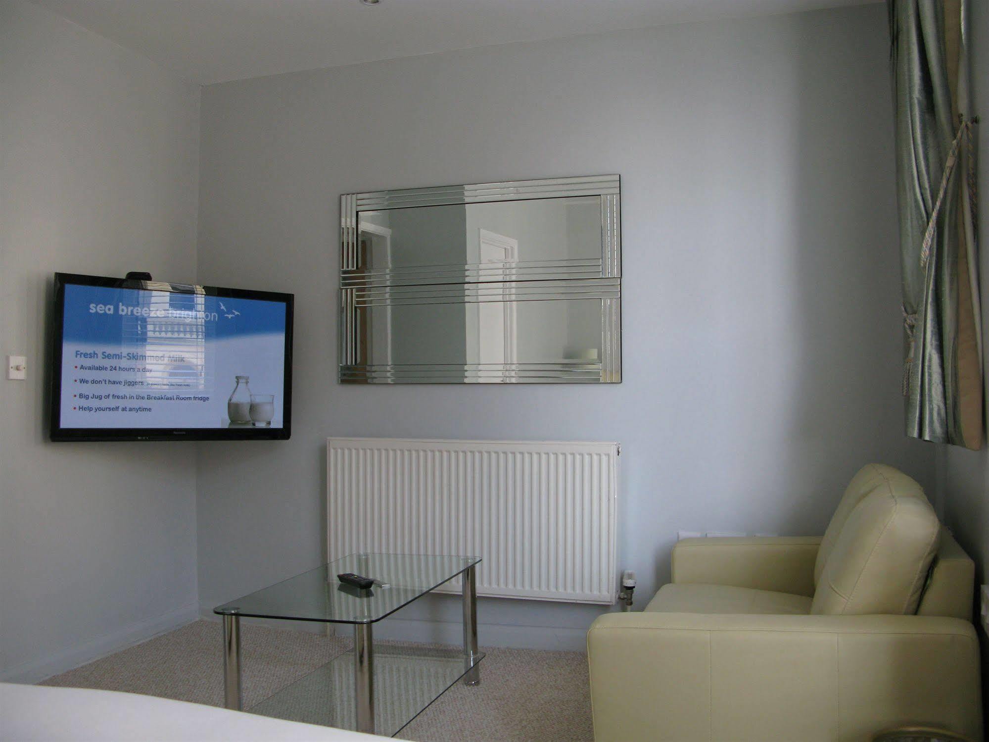 Oyo Lifestyle Hotel Sea Breeze Brighton Exterior foto