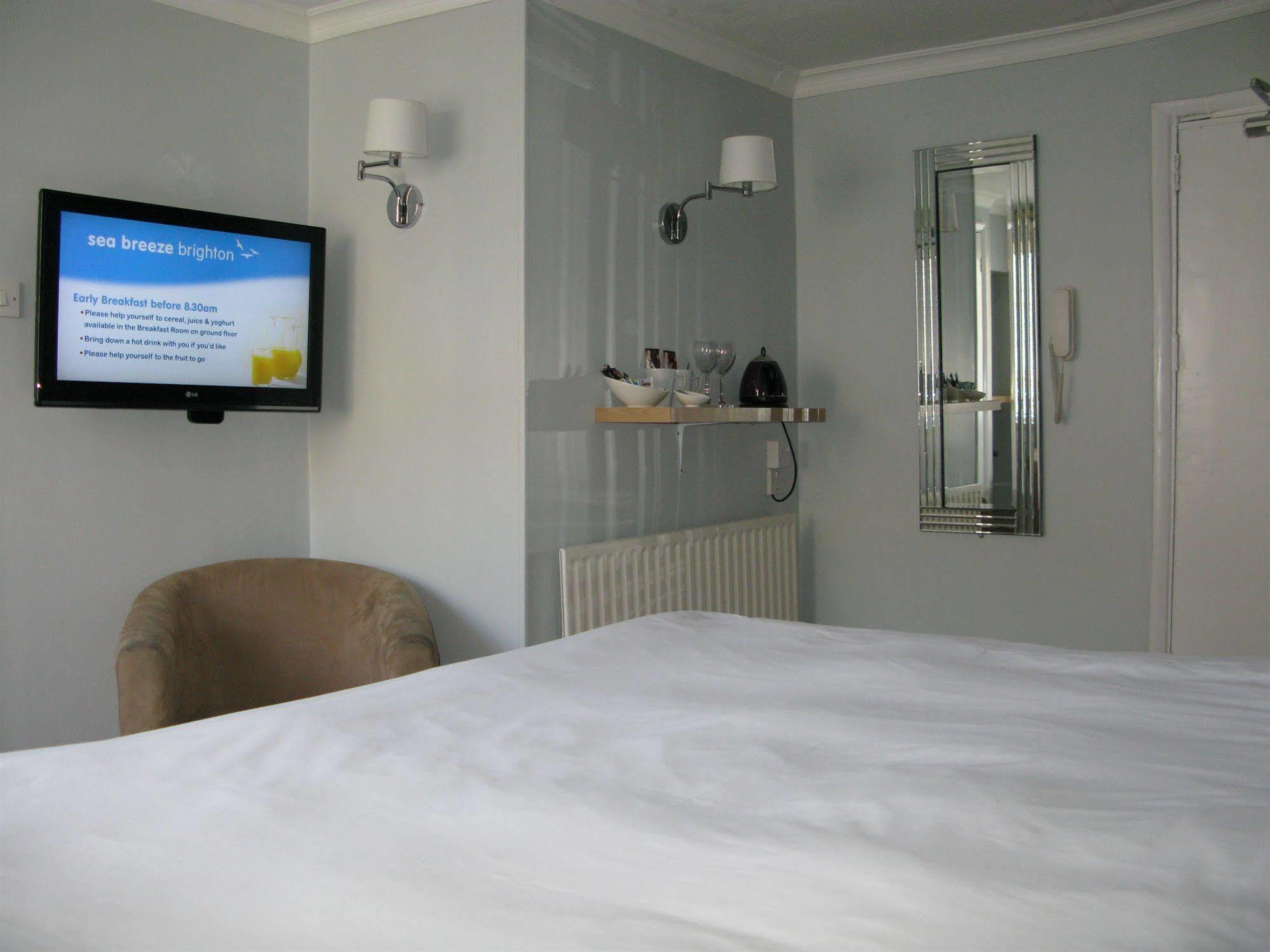 Oyo Lifestyle Hotel Sea Breeze Brighton Exterior foto