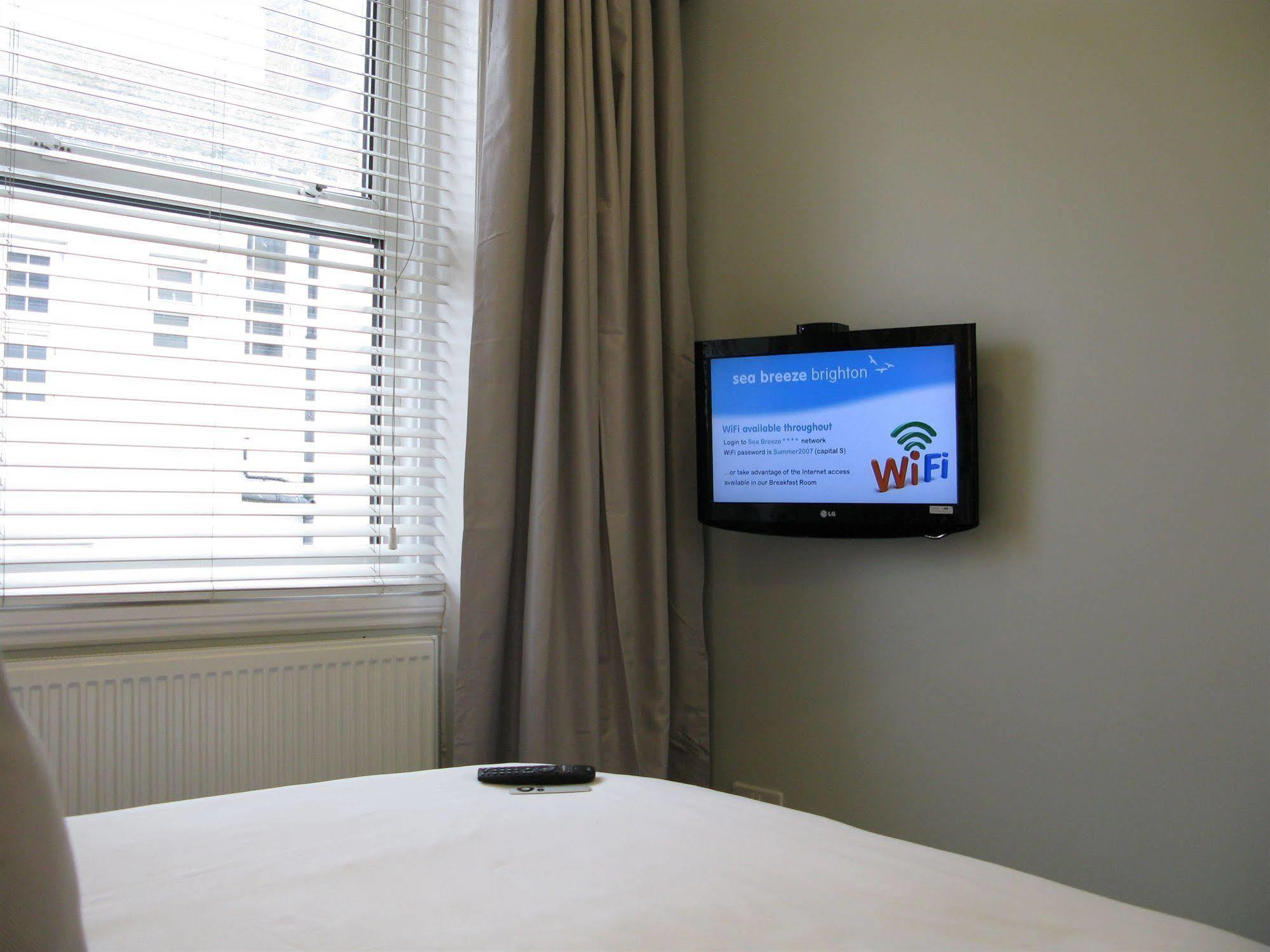Oyo Lifestyle Hotel Sea Breeze Brighton Exterior foto