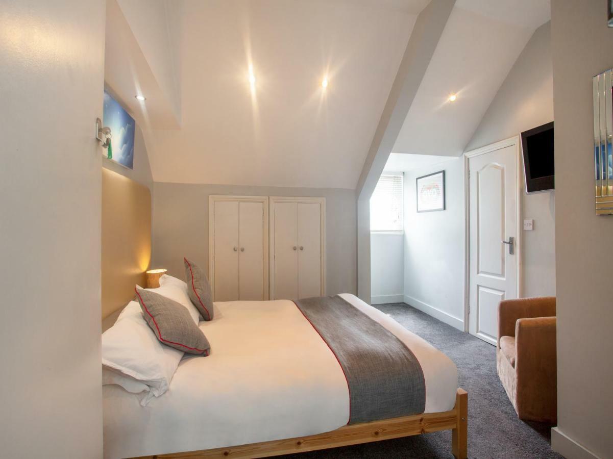 Oyo Lifestyle Hotel Sea Breeze Brighton Exterior foto